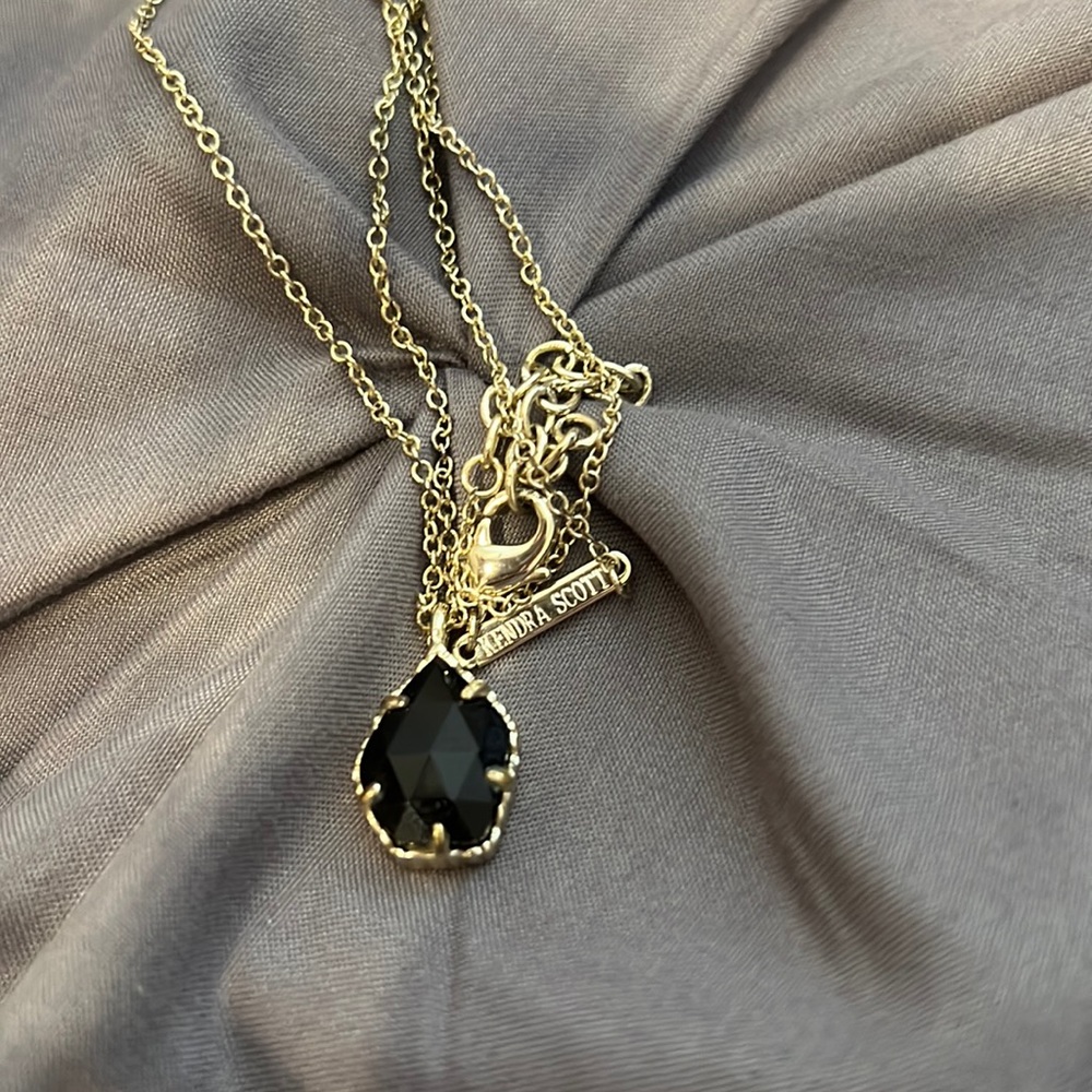 Kendra Scott Kiri Tear Drop Pendant